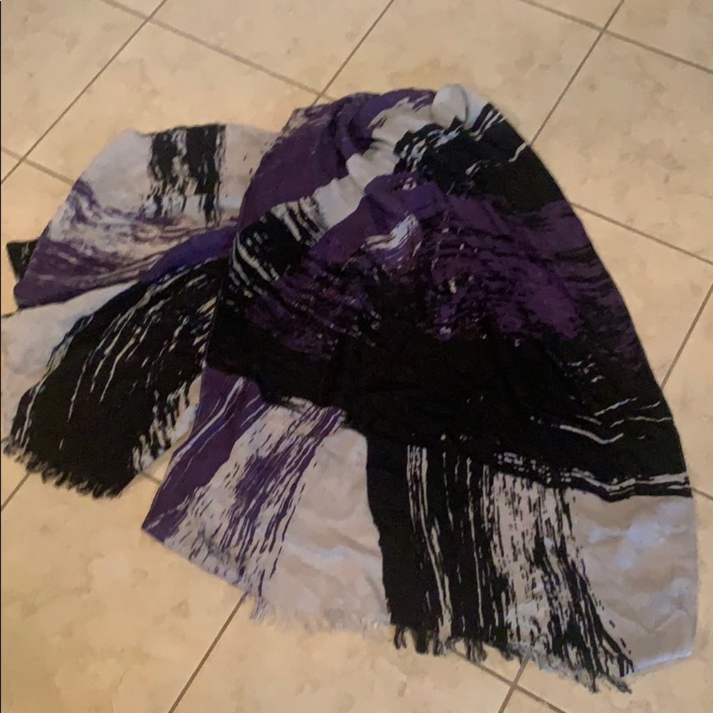🚩Danier Scarf